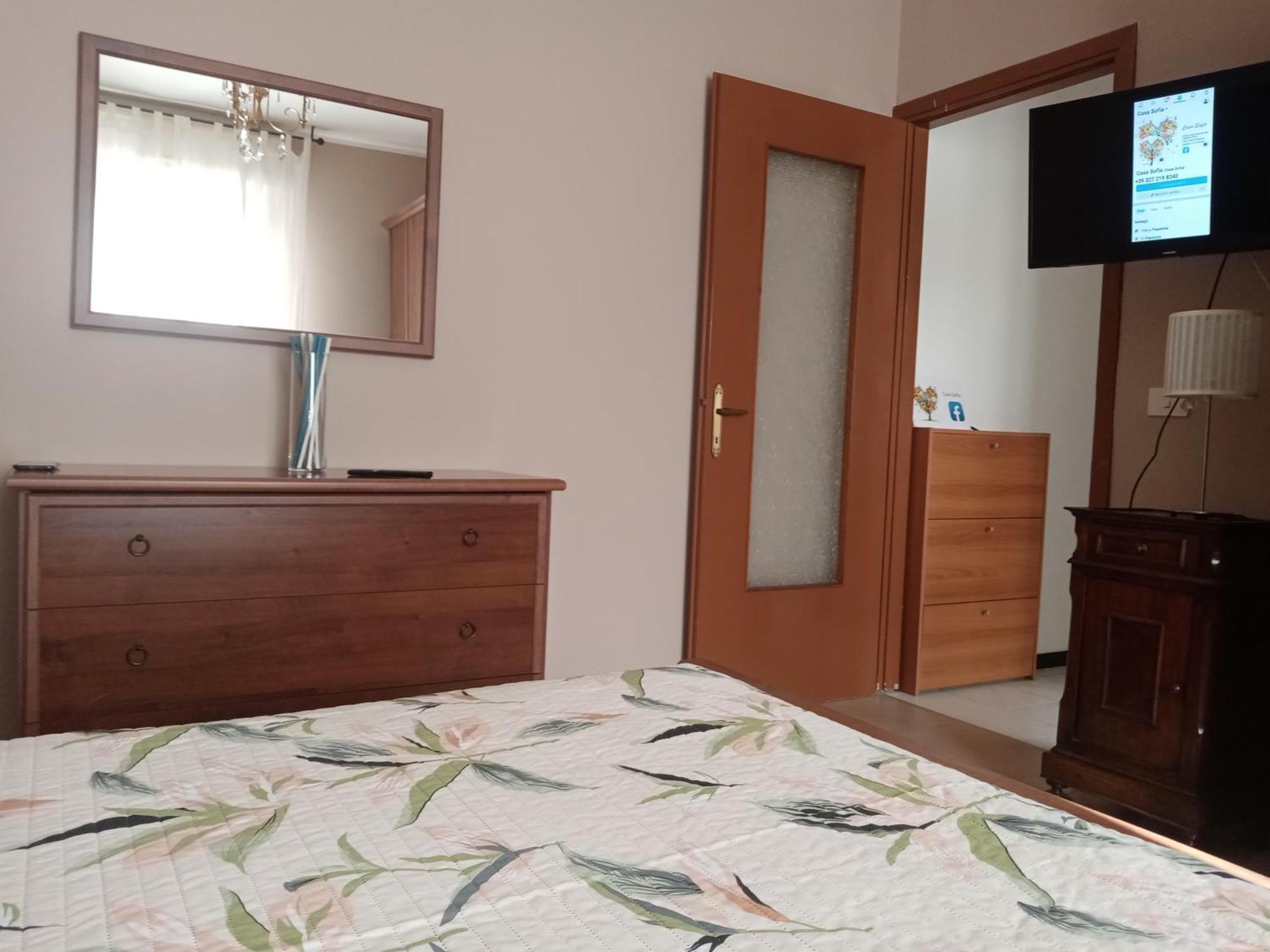 "Casa Sofia" Appartamento Raffalda Zona Clinica Piacenza Zewnętrze zdjęcie